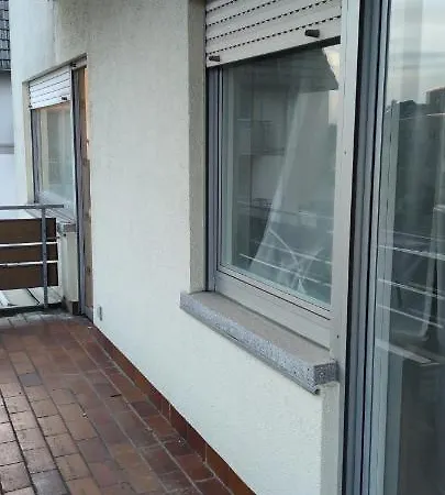 Schoene Und Optimal Gelegene Og Apartmán